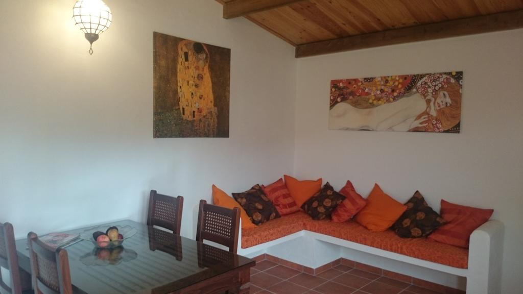 Apartamentos Finca Ranchiles Montecorto Oda fotoğraf